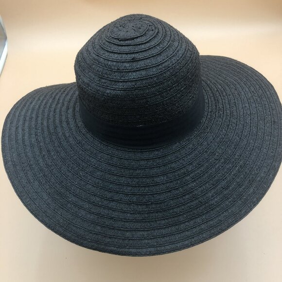 Black Wide-Brim Woven Sun Hat – Classic Minimalist Summer Essential